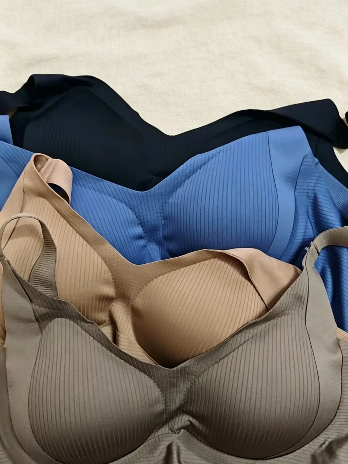4-Pack Elegant Plain Wireless Bras for Women, Comfortable Fabric, Soft Support, Non-Removable Pads, Medium Coverage, Wide Straps, Underwear, Chic