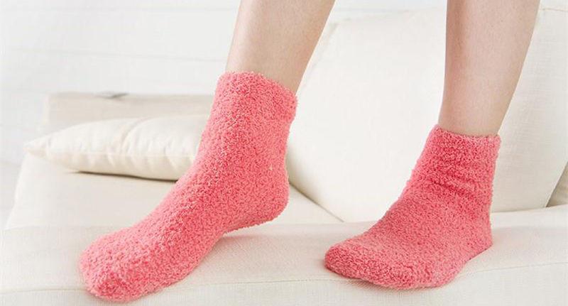 Women's Bed Socks Pure Color Fluffy Warm Winter Christmas Gift Soft Floor Home Candy Color Coral FLeece Velvet Socks Dropship