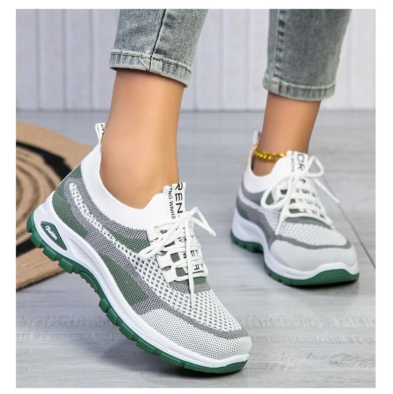 New women's sneakers, fly-knit mesh shoes, low-cut lightweight casual shoes, comfortable and versatile single shoes