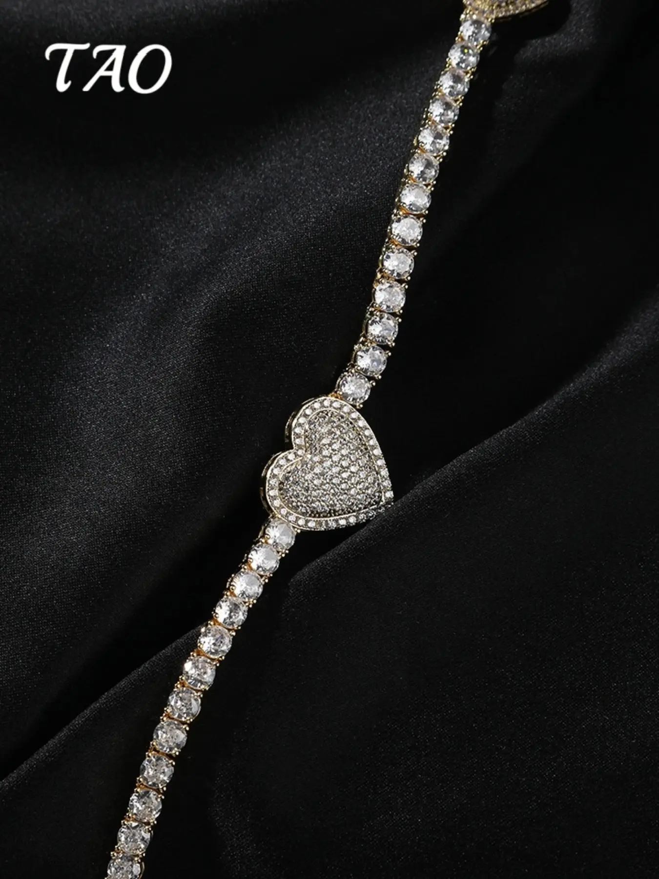 TAO-Creative Heart Bracelet with Luxury Zircon, Hip Hop Style, Unisex, Perfect Gift for Birthday and Anniversary, All Seasons Wear