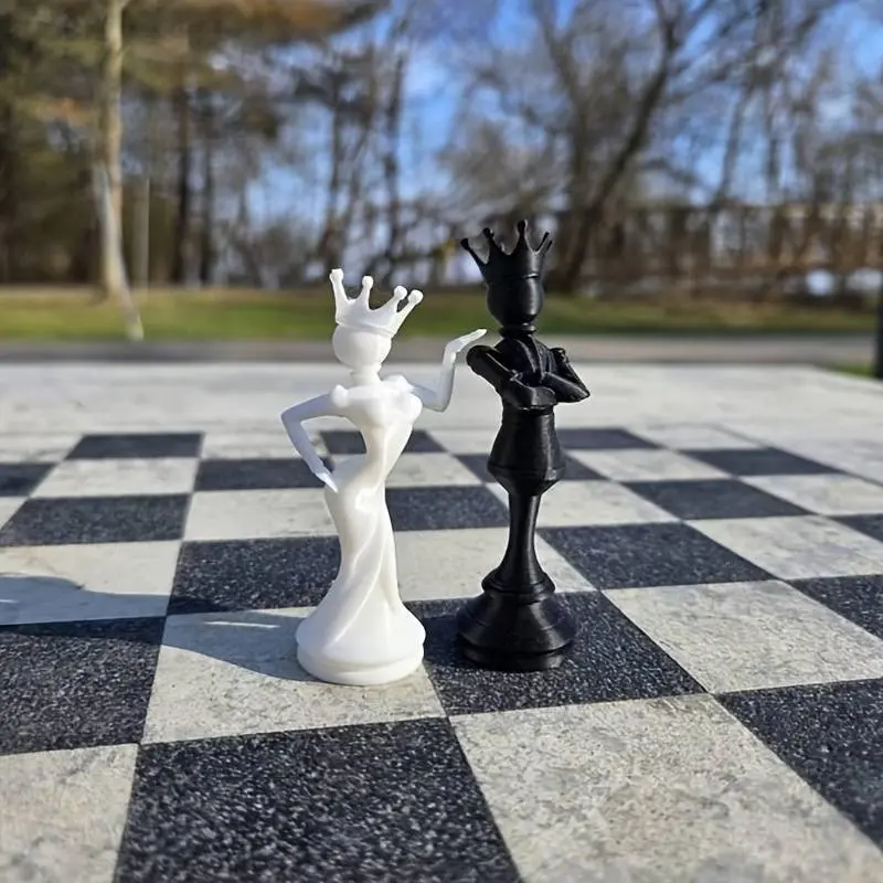 Chess King and Queen Mini Statue Set, Chess Couple Statues, Home Office Desk Decor, Gift for Chess Lovers and Couples