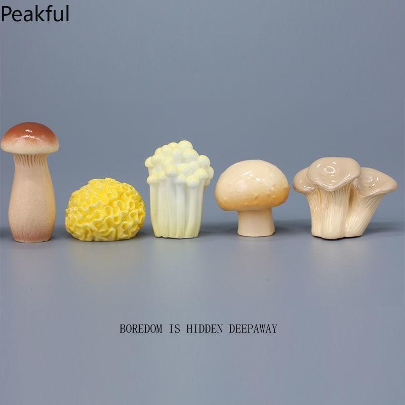 8pcs Cute Mushroom Desk Decor – Japanese-style Workstation Ornaments, Small Healing Mushrooms for Office, Home, or Study, Perfect for Creating a Cozy & Positive Vibe at Work