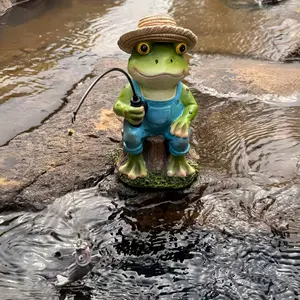 2 Styles Available, 1 Pc Per Style Straw Hat Fishing Frog Garden Statue | American Country Outdoor Pond & Fish Tank Ornament | Waterproof Weather-resistant Resin Yard Decor | Perfect Gift for Gardeners & Aquarium Enthusiasts