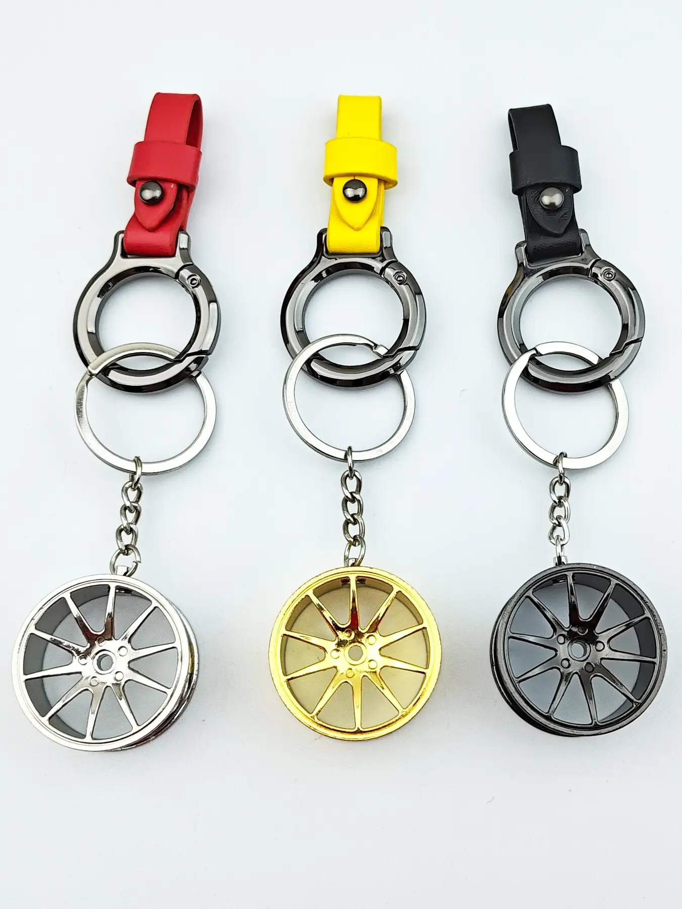 Creative Colorful Car Replica Keychain, 35mm Multi-Spoke HUB, PU Leather Quick-Release, Zinc Alloy Short Car Key Chain, Unisex Gift, Belt Key Ring Accessory, Bag Charm, Aesthetic Keychain