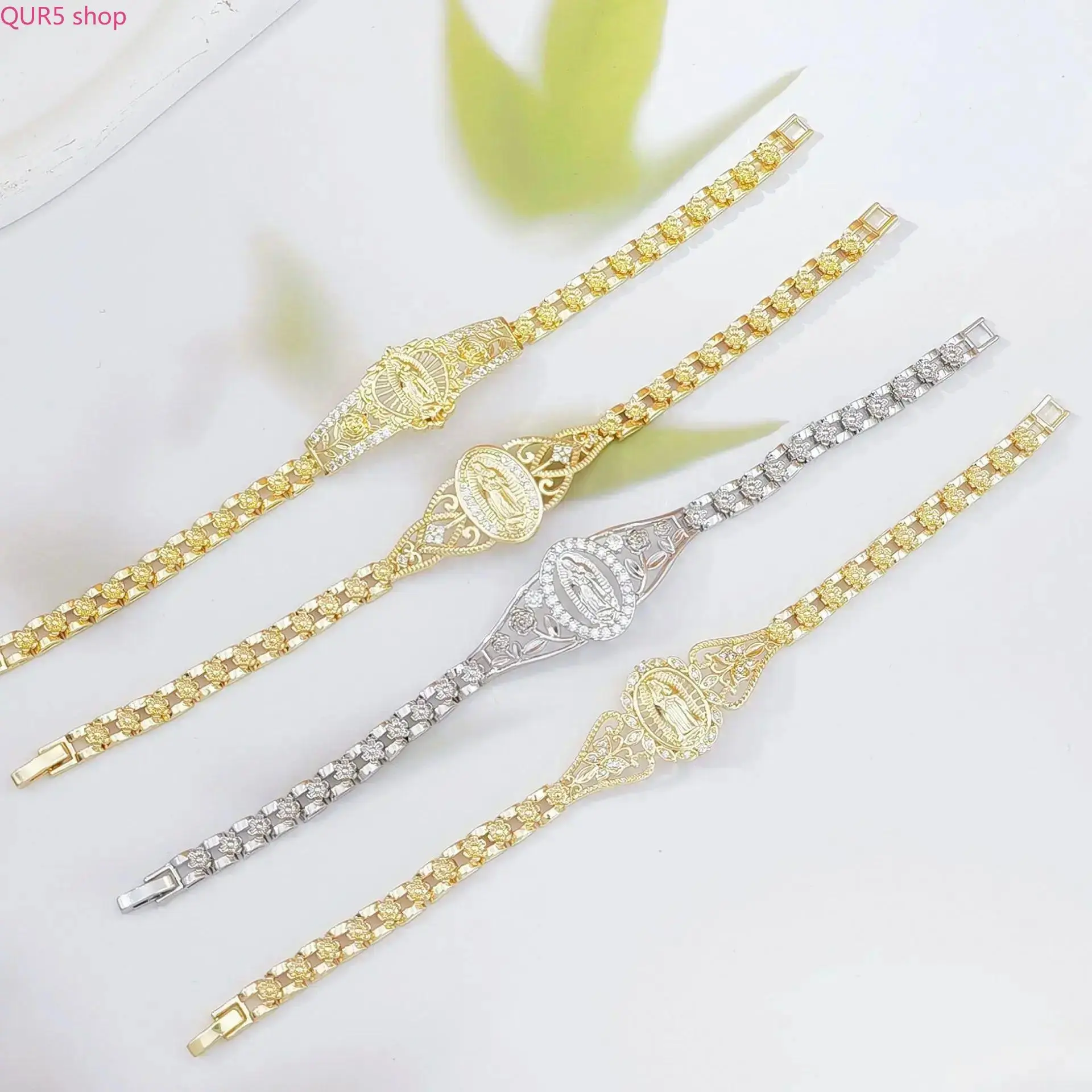 2026 Elegant Oil Painting Religious Cross Bangle Bracelet, Copper Alloy Chain with St. Jude, St. Peter & Hand of God Pattern, Classic Faith Jewelry for Daily Wear, Sweet Friendship & Christmas Gift Suitable for Teens and Religious Lovers