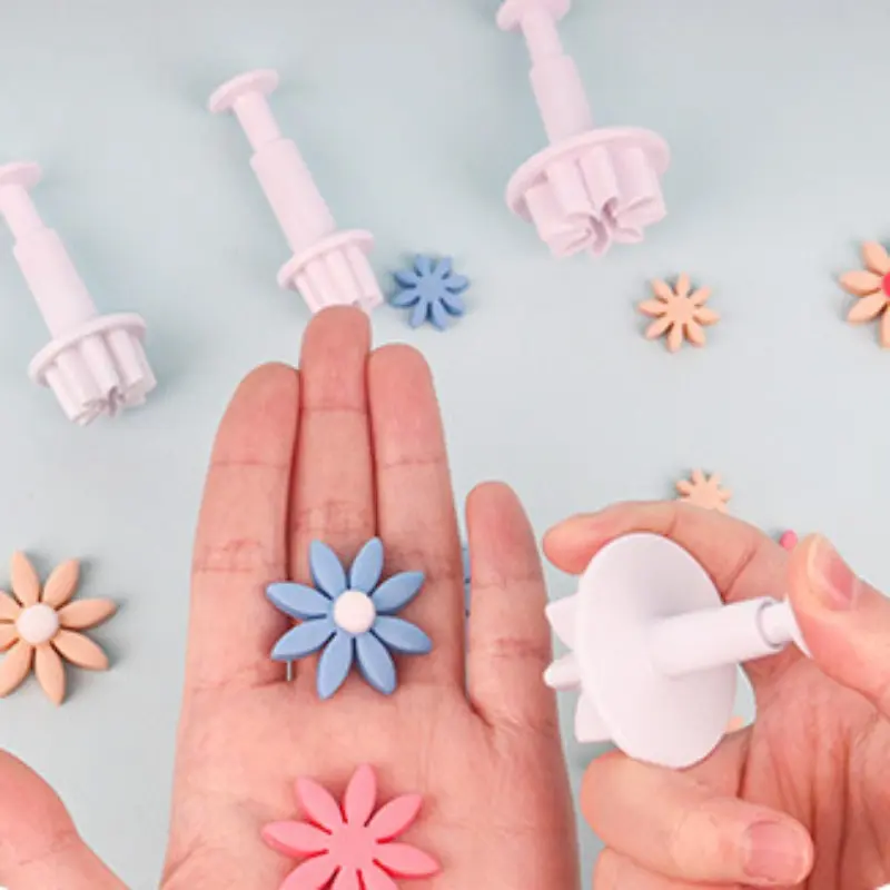 4-Piece Daisy Mold Set, Flower Cutter for Fondant & Cookies, Ideal for Sweet Treats Decoration, Essential Baking Tool for Creativity, Baking Utensils, Molds For Baking