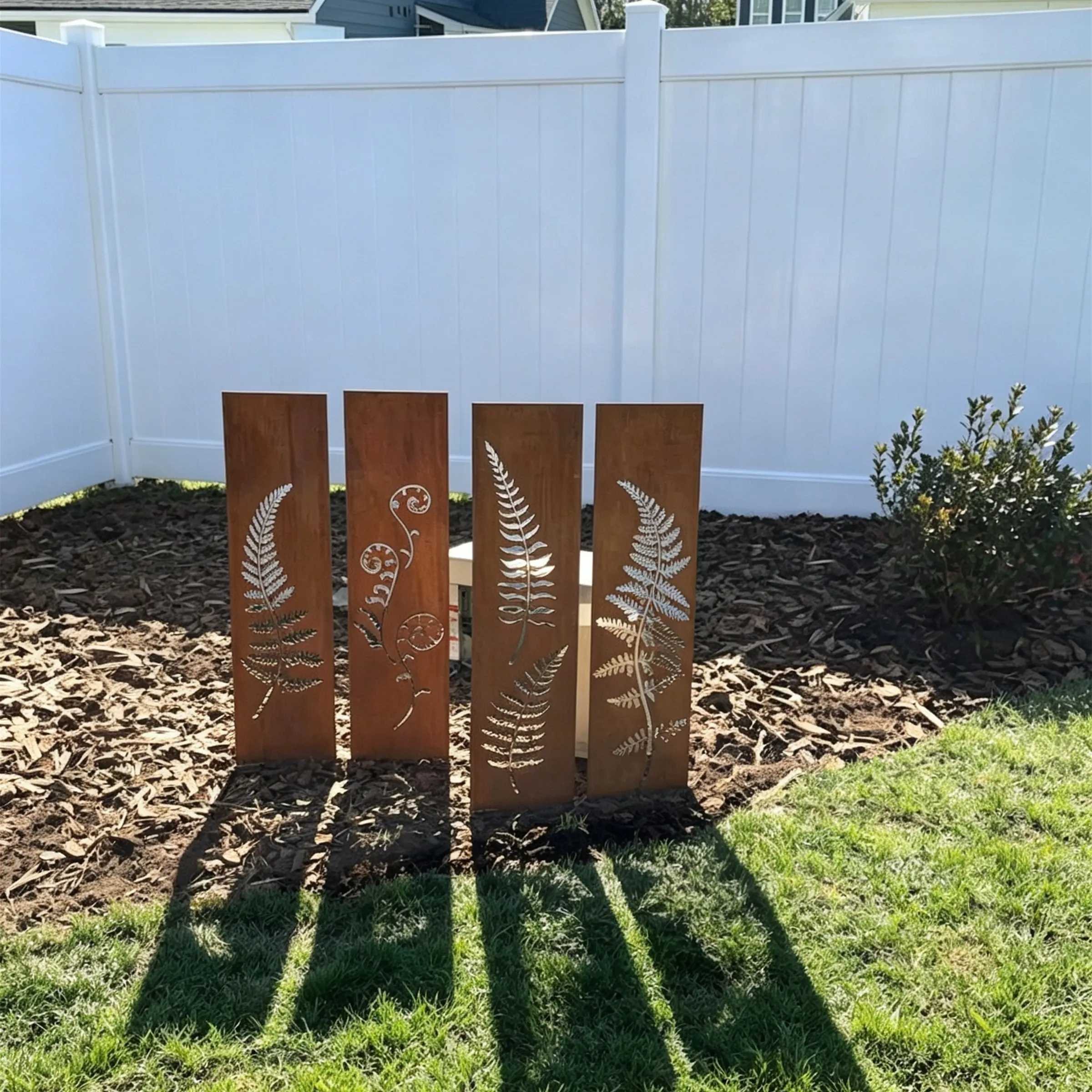 4-Piece Hand-Welded Vintage Iron Faux Foliage Privacy Screen - Realistic Fern Leaf Design with Ground Stakes, Sturdy & Rust-Resistant Garden Fence Panel | Ideal for Yard, Patio, Wedding Backdrop, Landscape & Outdoor Decor, Garden Supplies