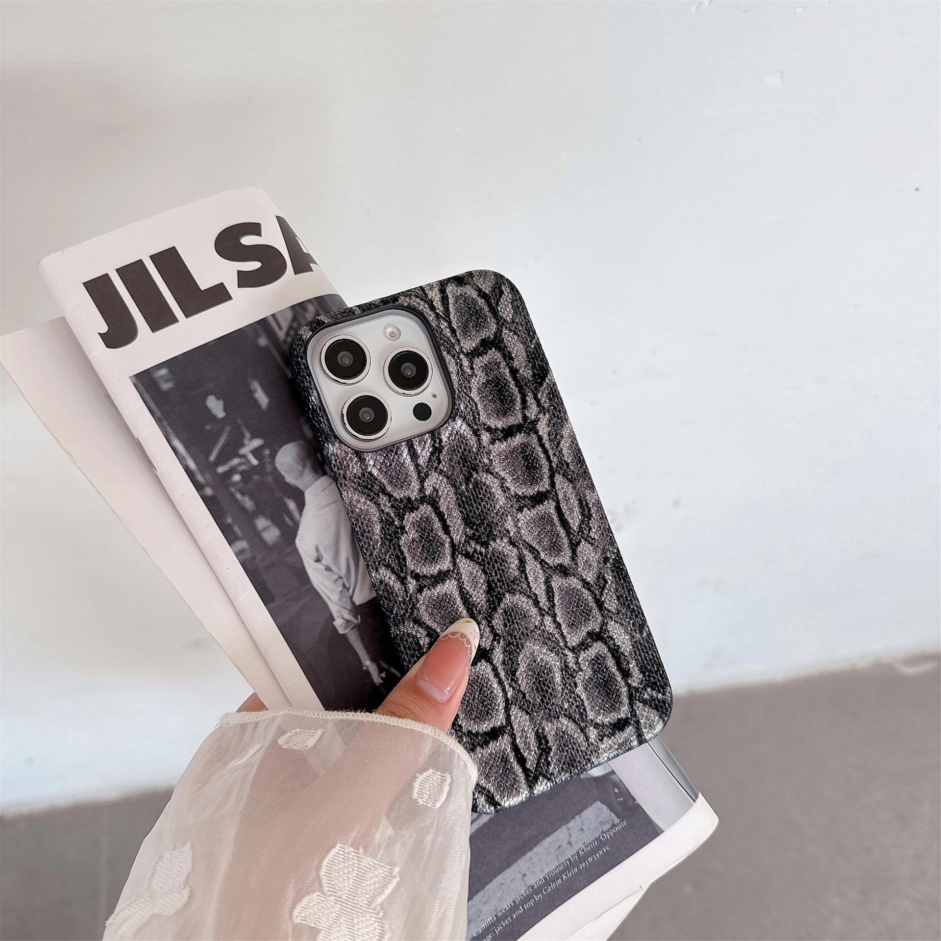 Luxury python skin pattern half-cover case with a high-end feel for iPhone 17 Pro Max/for 16