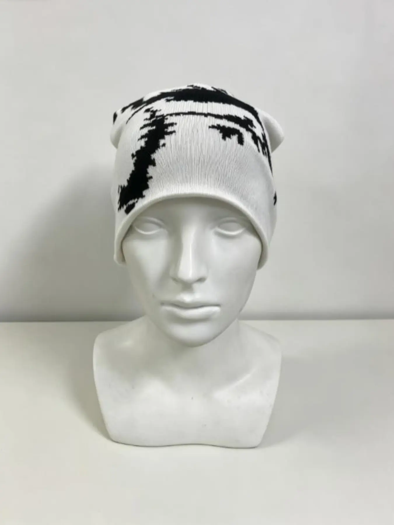 American Street Graffiti Knit Beanie, Colorblock Fitted Hat, Geometric Pattern, Unisex, All Seasons, Stretch Fit, Knitted Hat