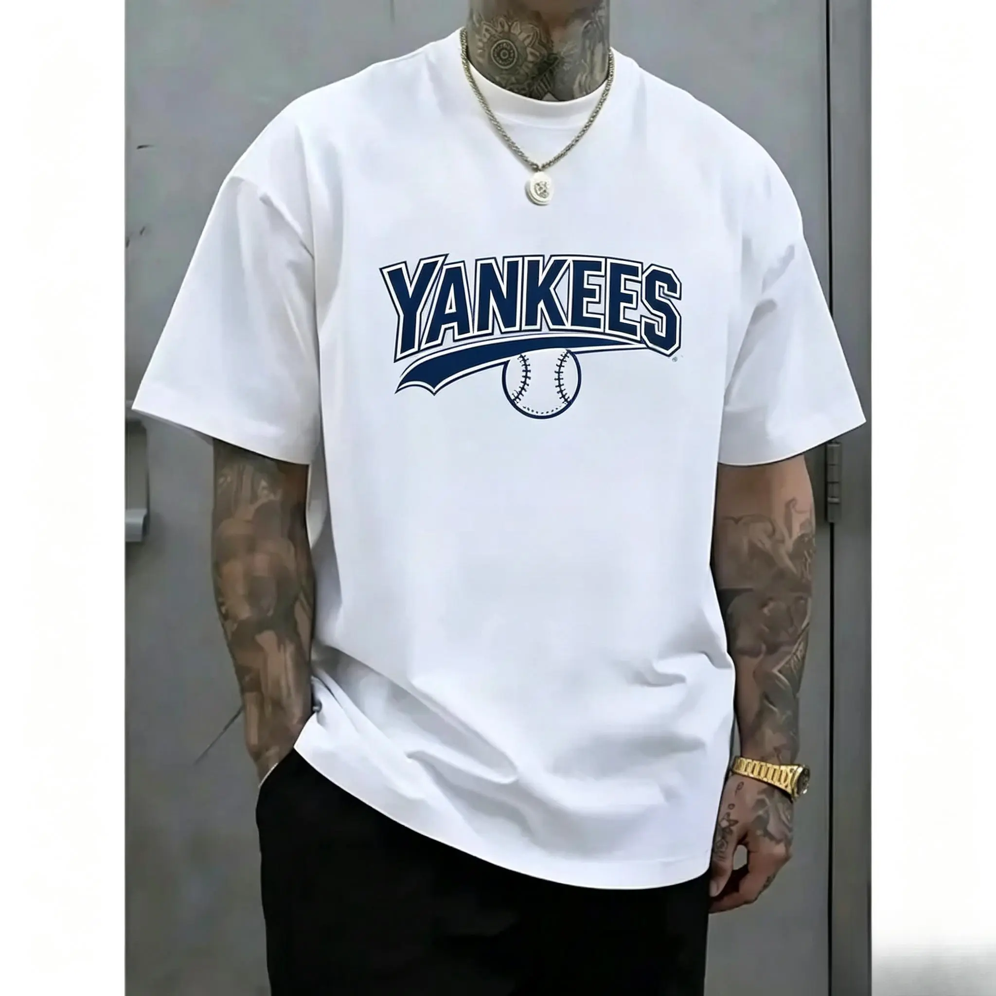 Timeless Yankees graphic tee, oversized fit comfy for all guys