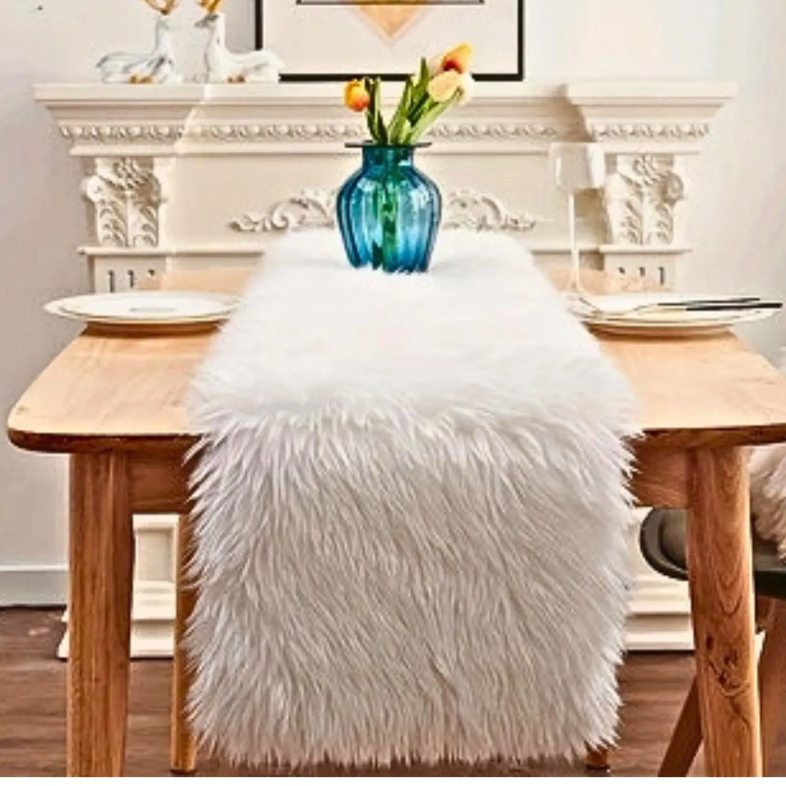 1pc Faux Fur Table Runner, White Plush Tablecloth, Decorative Tablecloth, Christmas Decoration, Holiday Home Decor, Dining Table Setting, Party Table Cover, Wedding Table Decor, Machine Washable, Soft and Cozy, Winter Vibe