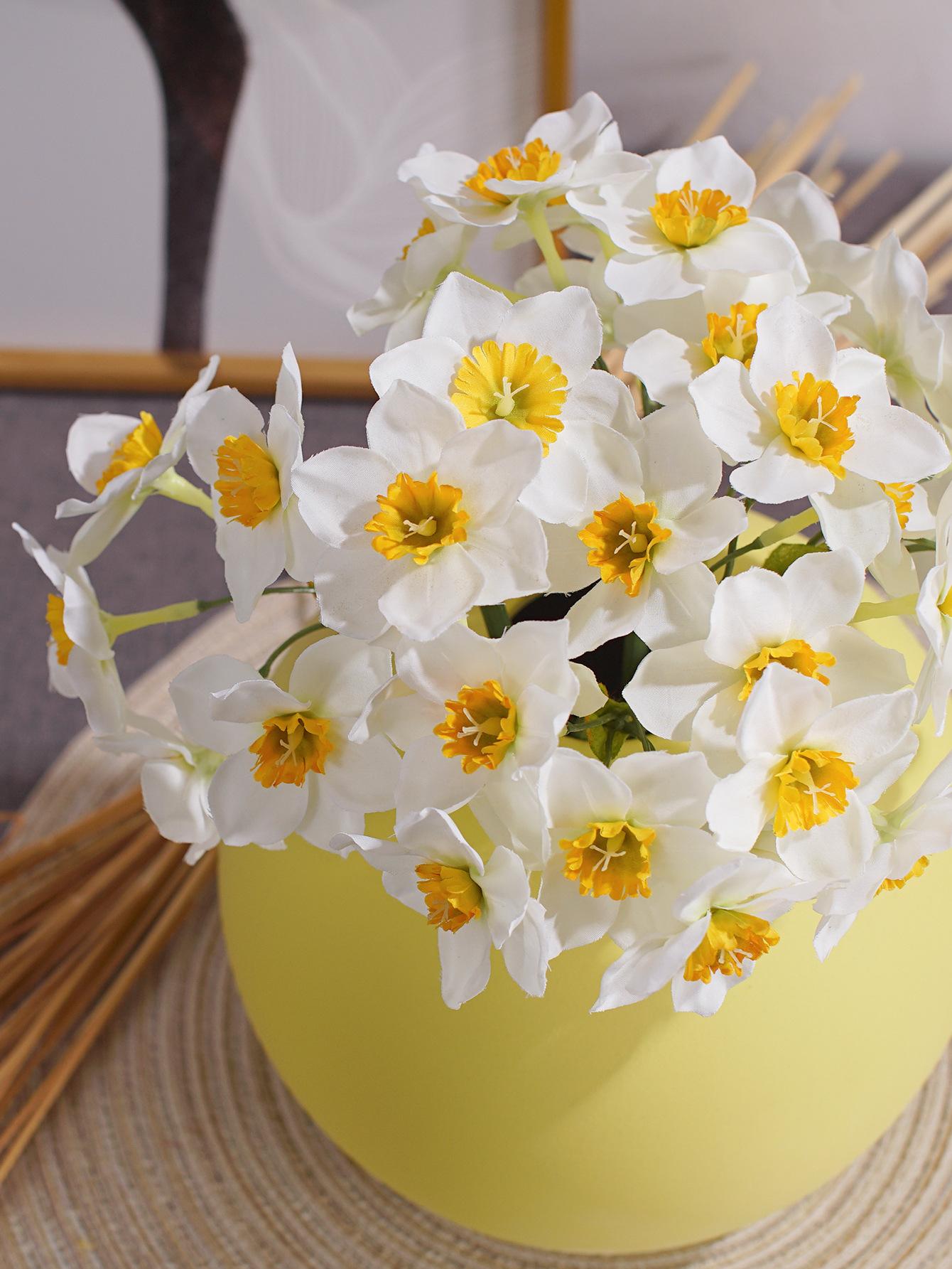 Daffodil Bouquet Silk Flower Plastic Living Room Table Decoration Artificial Fake Flower Potted Plant Home Decoration