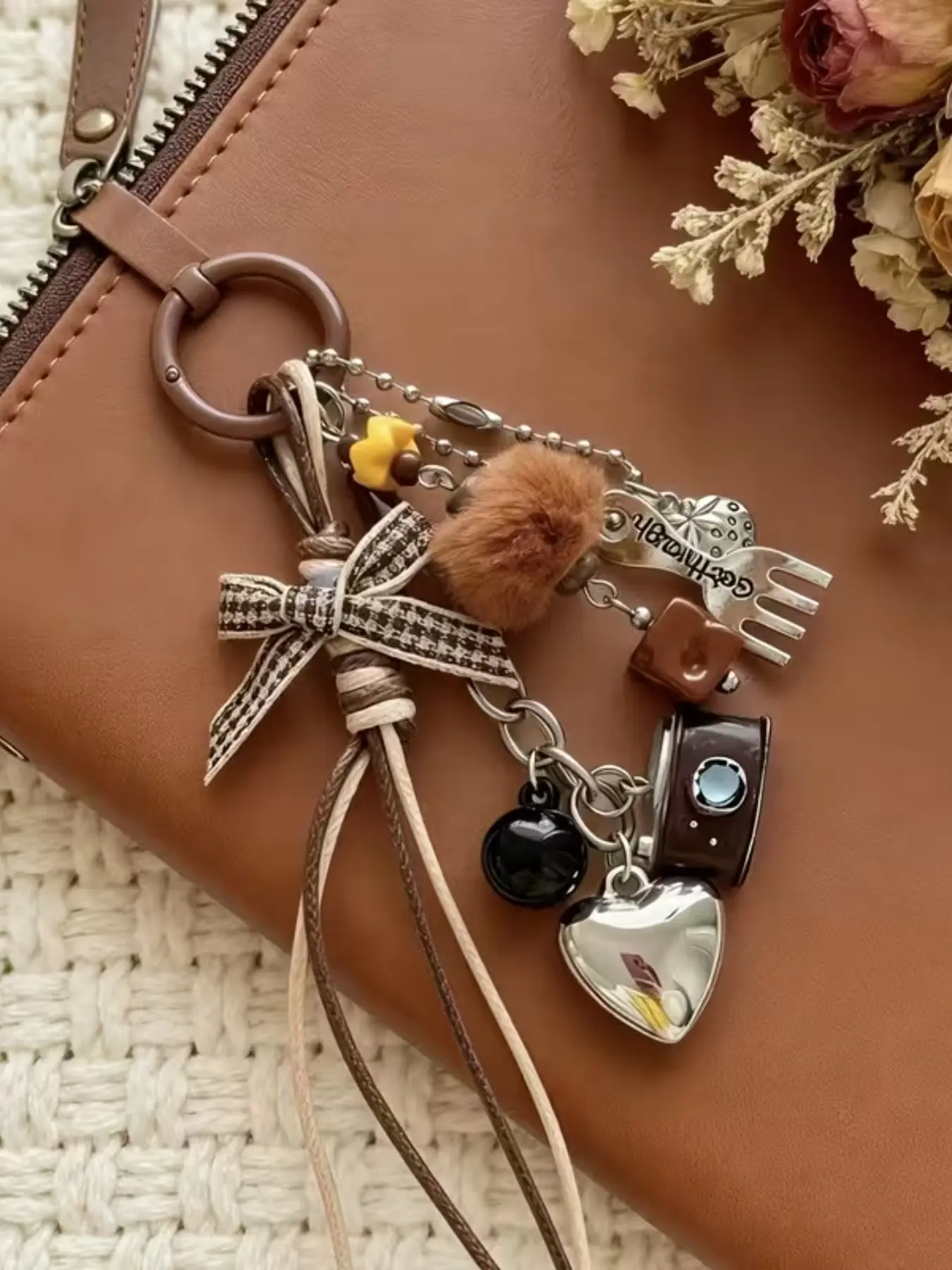 DIY Marbled Vintage Camera Keychain, Bowknot Bag Charm, Style Phone Accessory, Perfect Gift for Friends, Family, Classmates