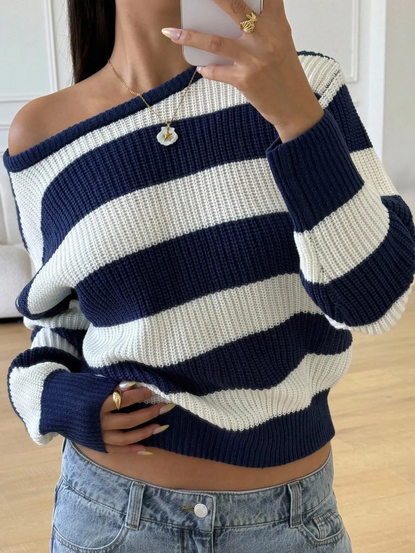 Women's Blue Striped Round Neck Knitted Long Sleeves Sweater, Casual Loose Fit Pullover for Fall Winter, Stylish and Comfortable Top for Leisure Travel