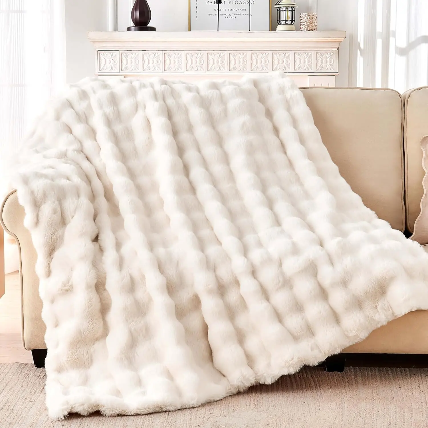 Luxury Faux Fur Throw Blanket, Soft Bubble Blanket Cozy Fuzzy Throw for Bed Sofa Couch, Decorative Thick Warm Plush Fuzzy Elegant Soft Mink Blanket (50" x 60",White)