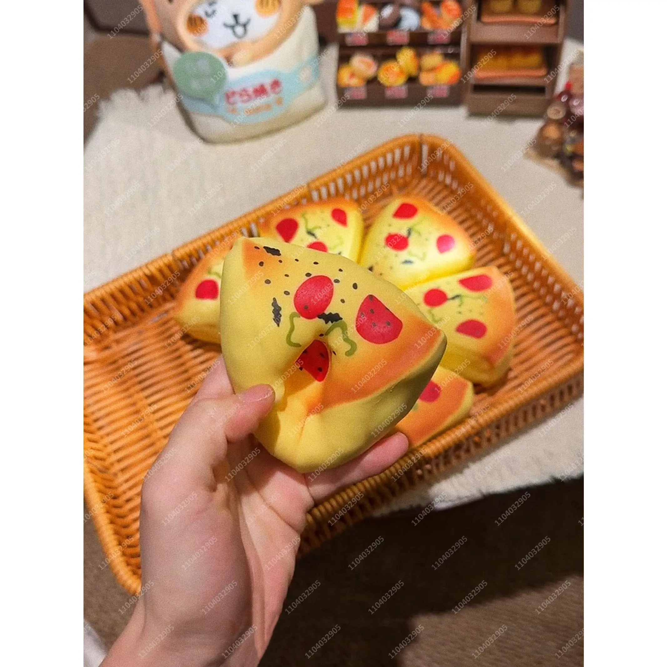 Food-Shaped Stress Ball Pizza Squeeze Ball Moldable Crunchy Block-Filled Squishy Toy ASMR Sound Anti Stress Fidget Toy for Adult