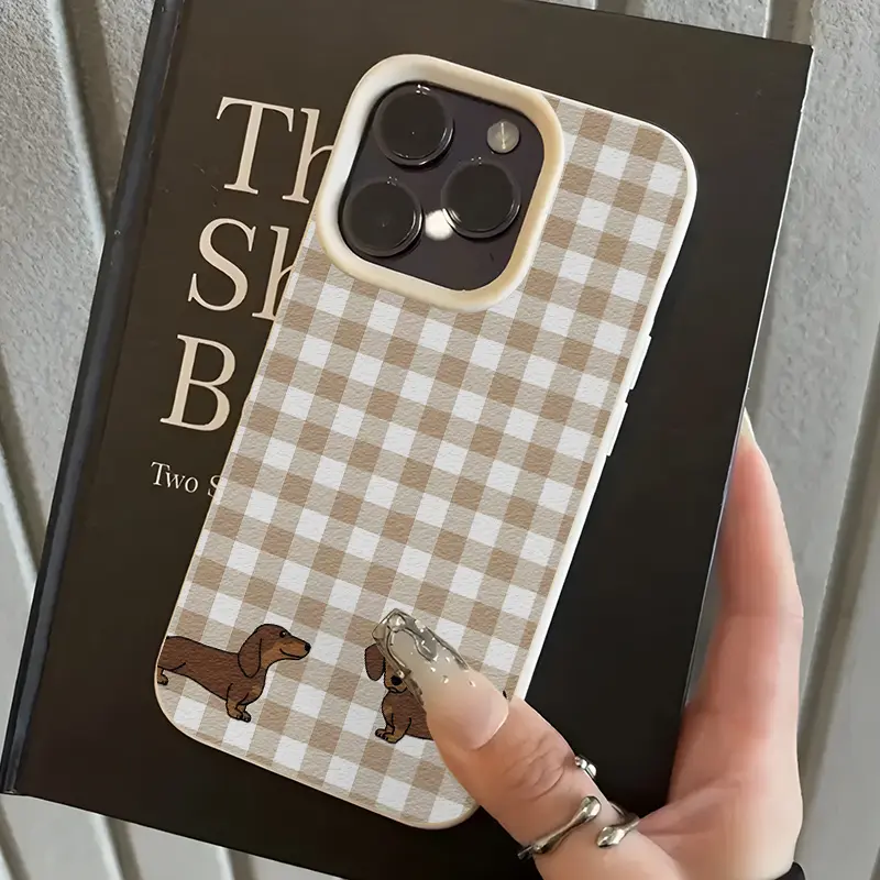 Dachshund UV Printed Pattern Design Phone Case, Suitable for iPhone 17 16 15 14 13 12 11 Pro Max Plus and , TPU Protective Phone Case, Fashionable Trendy Protective Cover, Trendy Item Suitable as a Gift, Creative Pattern Phone