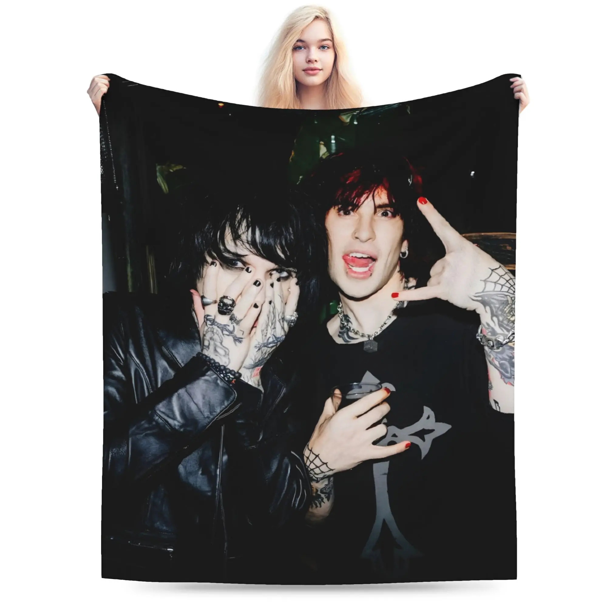 A flannel blanket inspired by Johnnie Guilbert, soft and lightweight, suitable for all seasons, a fan gift option