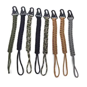 Seven-core paracord woven outdoor sports anti-lost keychain, portable and sturdy with eagle beak buckle, belt key pendant