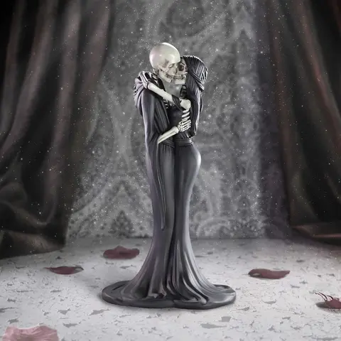 Halloween Eternal Embrace Skeleton Couple Statue, Hand-Painted Resin Gothic Sculpture, Romantic and Gothic Wedding Cake Topper, 16 cm/6.3 in, Decorative Figurines