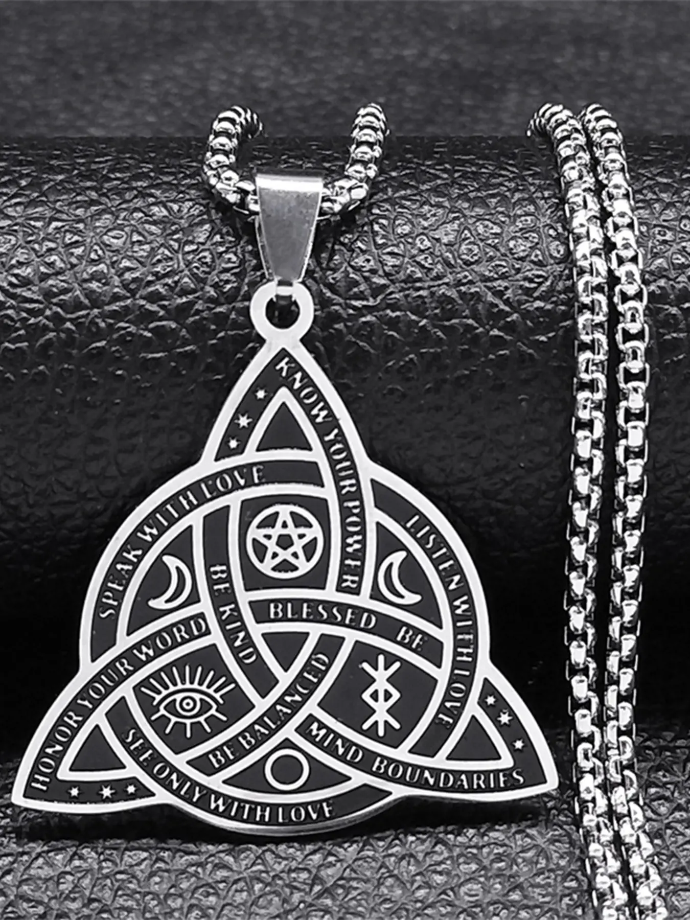 Witch Triquetra Trinity Celtic Knot Necklace Stainless Steel Pentagram Triple Moon Goddess Necklaces collar