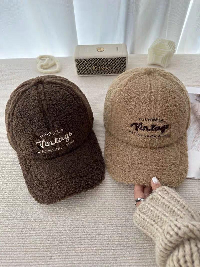 Women's Lamb Wool Baseball Cap 2025 New Autumn Winter Fashionable Warm Thickened Duckbill Cap that Makes the Face Look Smaller Plush Hat