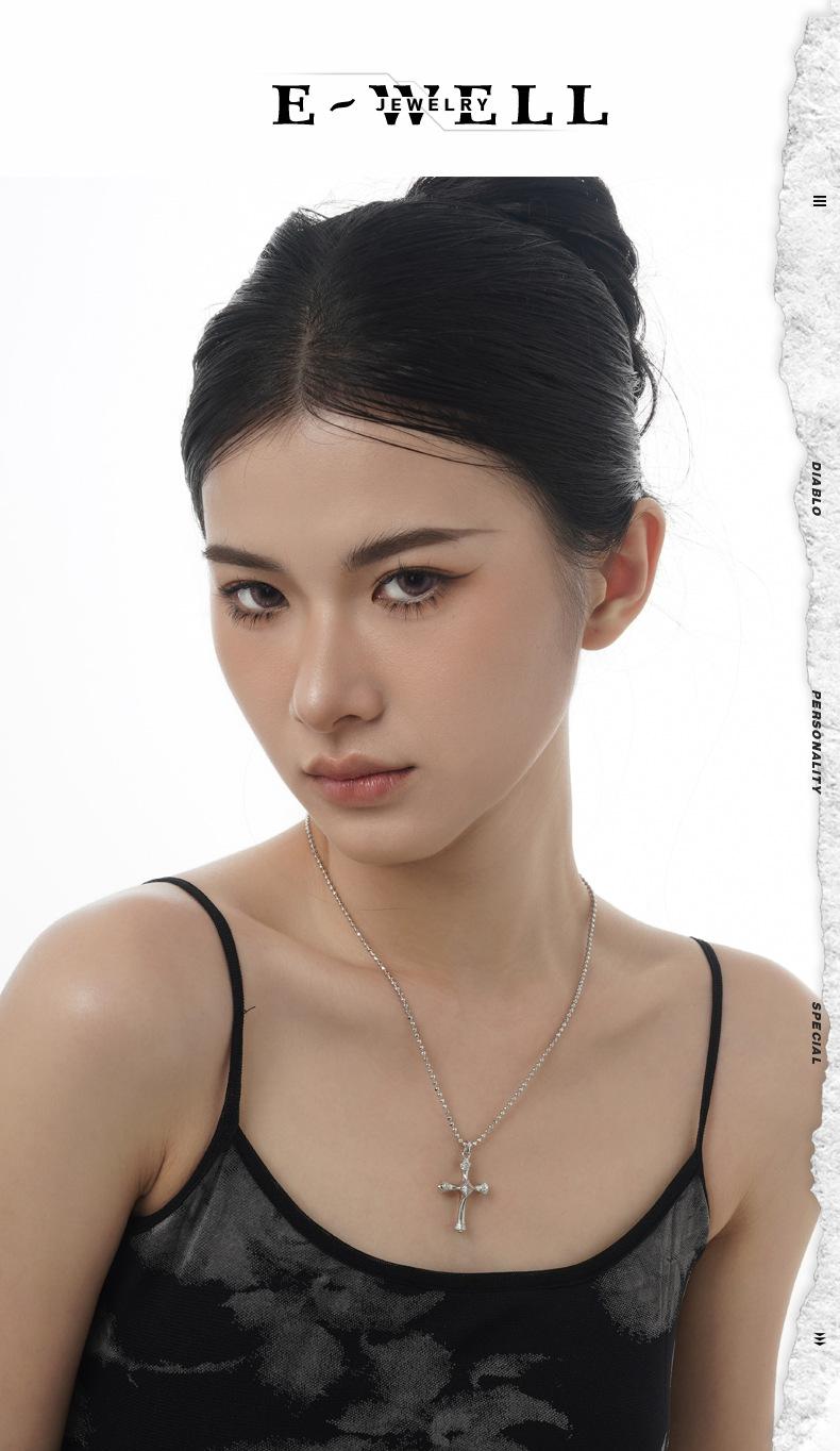 Euro-american wind sterling silver inset zircon cross necklace short men and women commuter ins cold wind necklace