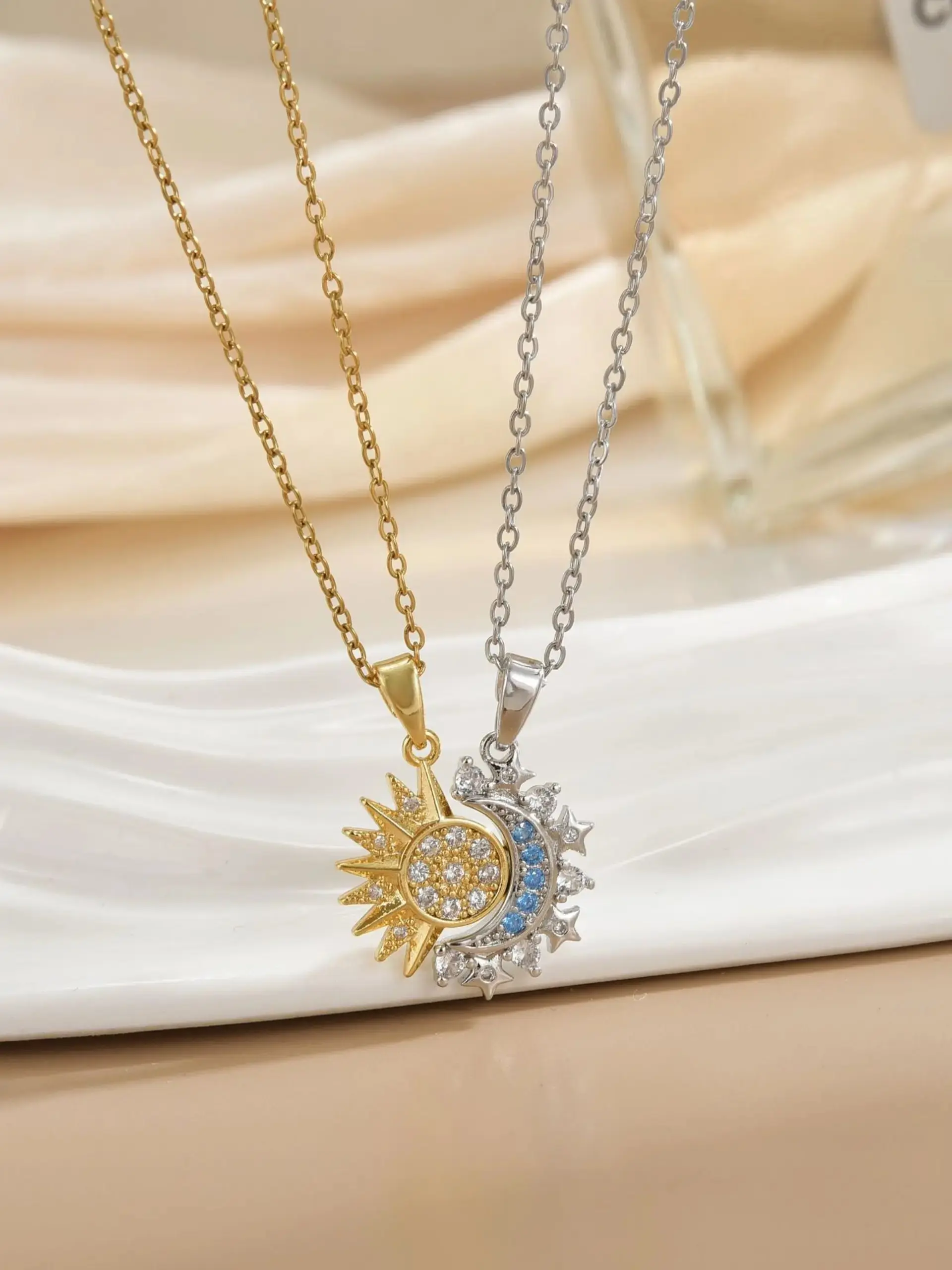 Elegant Copper Zircon Matching Necklaces Set, Boy Sun Girl Moon Magnetic Design, Perfect Gift for Valentine's Day and Christmas, Casual and Formal Wear