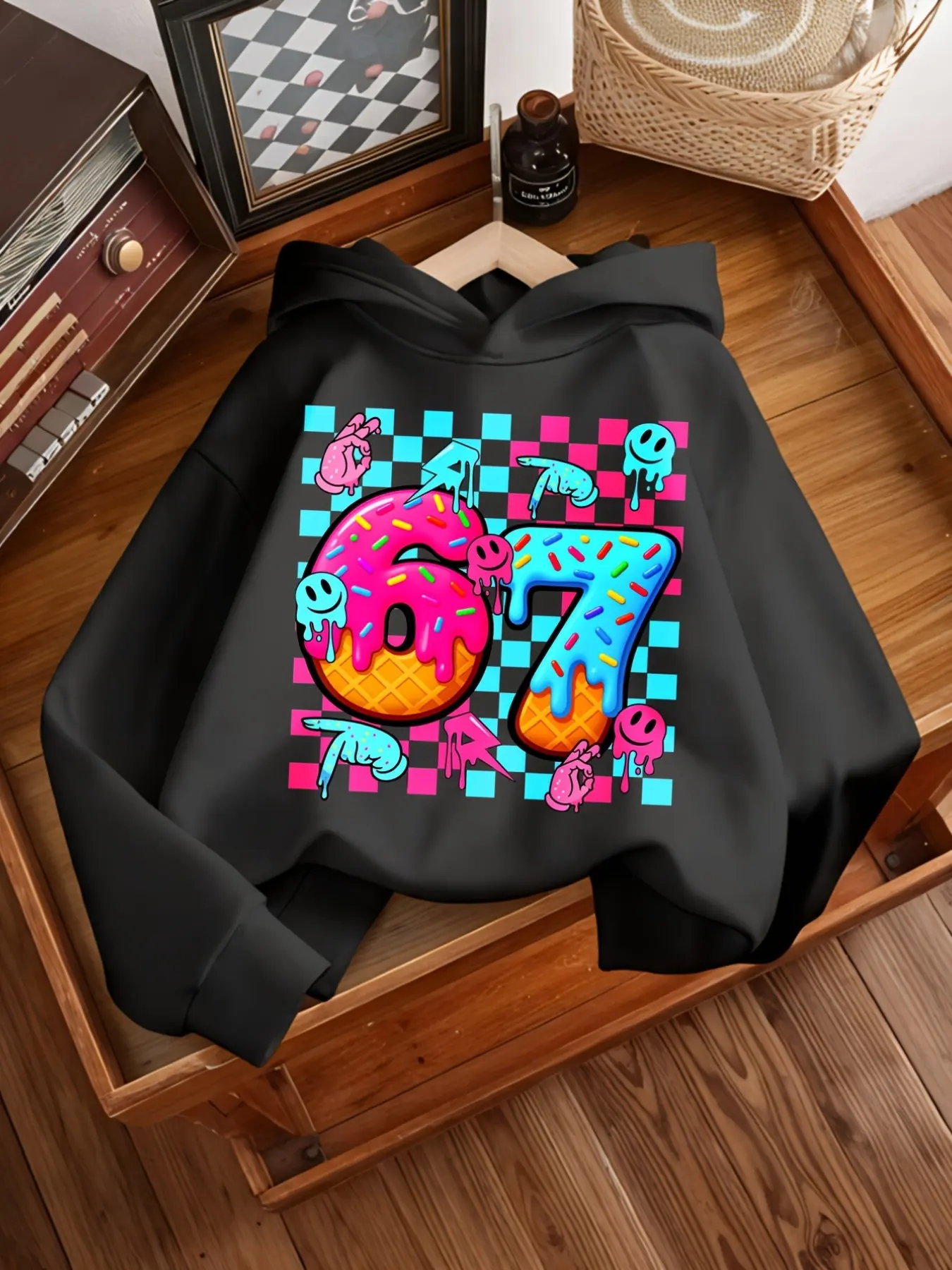 Girls' Donut Print Casual Hoodie, Fun and Comfortable Pullover for All Seasons, Spring Summer Fall Winter Wear, Kids Fashion Top