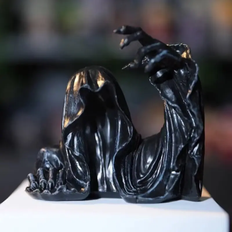 Mystical Robe Gothic Fan Box Figurine, Fool Figure Decoration, Cthulhu Room Model, Unique Collectible Toy, Perfect Gift Idea