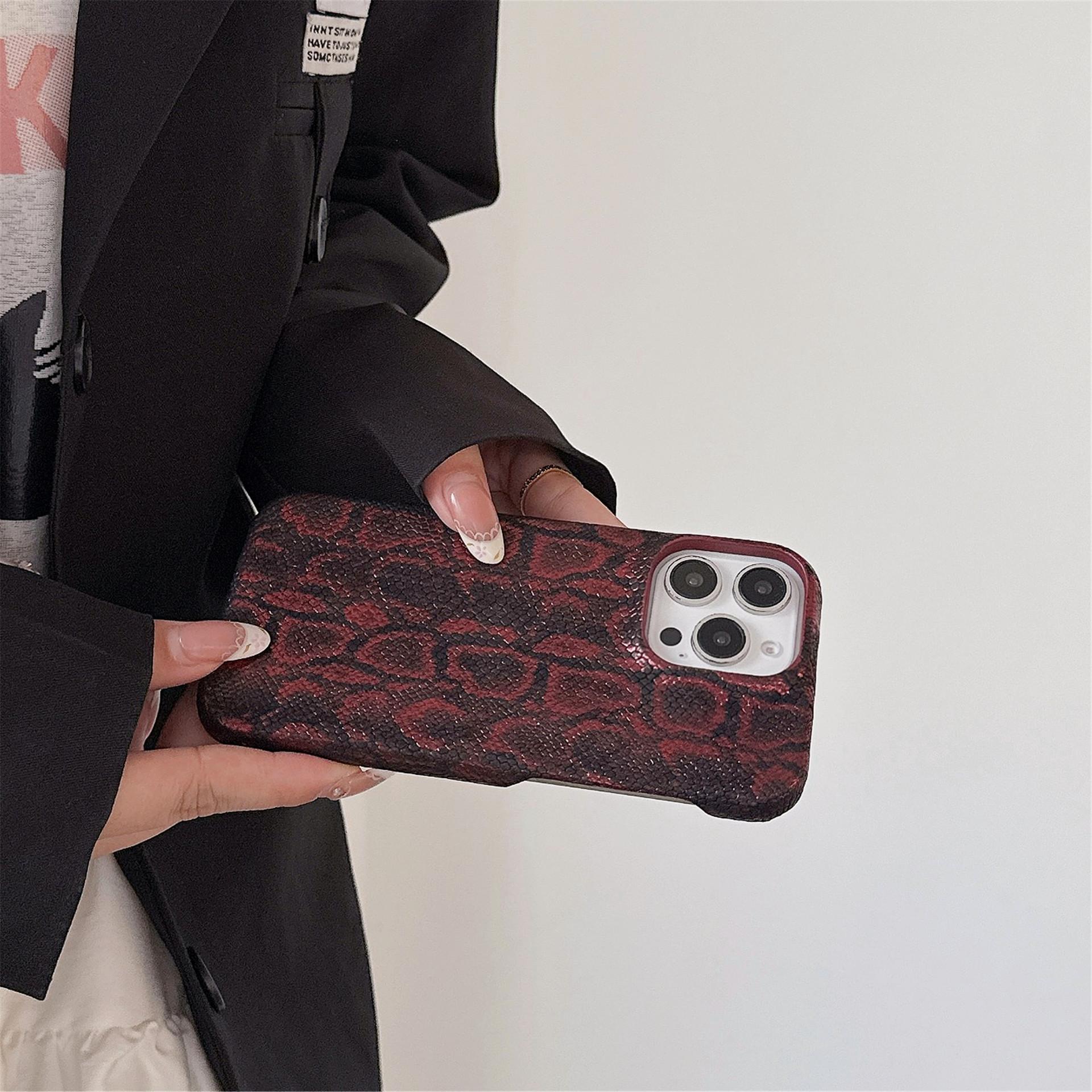 Luxury python skin pattern half-cover case with a high-end feel for iPhone 17 Pro Max/for 16