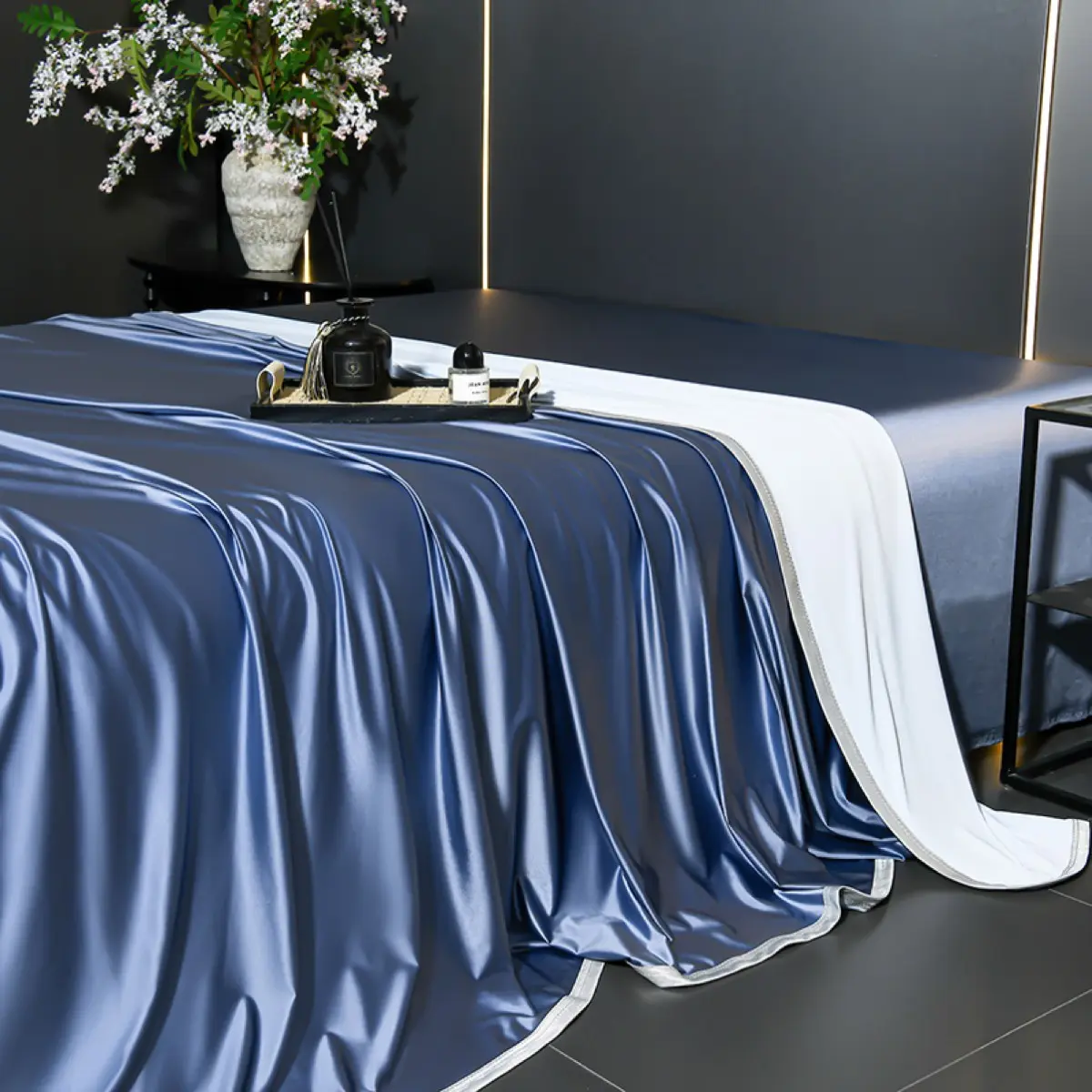Summer Cooling Comfort for Hot Sleepers Breathable Oversized Design, Lightweight, RayonDerived from Bamboo, Comfy Bedding, Gift for Spring,Boyfriend Gifts, Men Gifts, Teenage Bedroom Accessories, Cooling Blanket,Duvets