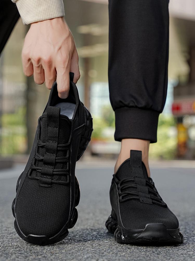 2025 Autumn Winter Men's New Breathable Sports & Leisure Shoes Lightweight Running Sneakers Thick Soled Skateboarding Black Driving Trainers woman men wide fit Breathable Men's Running Shoes