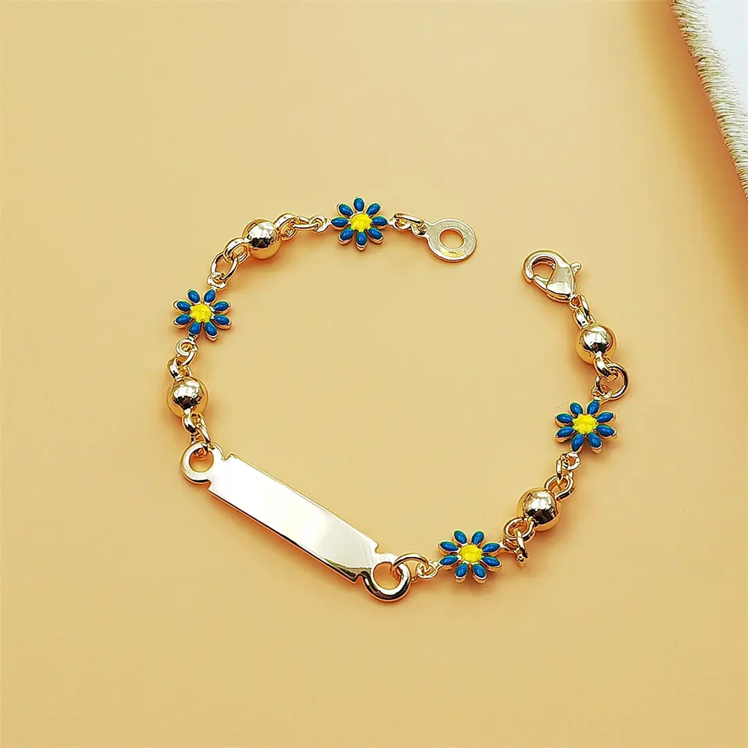 18K Gold Plated Daisy Flower Bracelet Enamel Turkey Chrysanthemum Charm Link Chain Delicate Floral Wristband Cute Holiday Travel Jewelry Gift