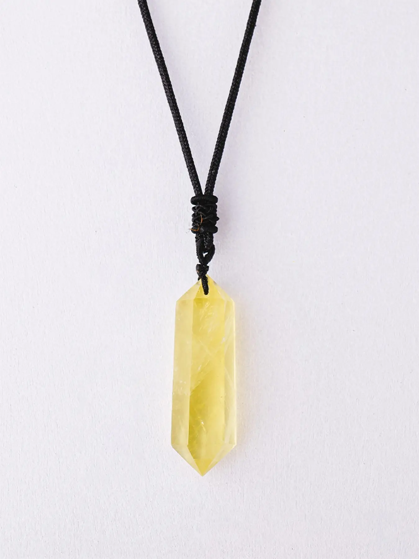 High-Quality Natural Crystal Pendant Necklace, Dual-End Crystal Point Charm, Mystical Aesthetic, Perfect for Crystal Enthusiasts