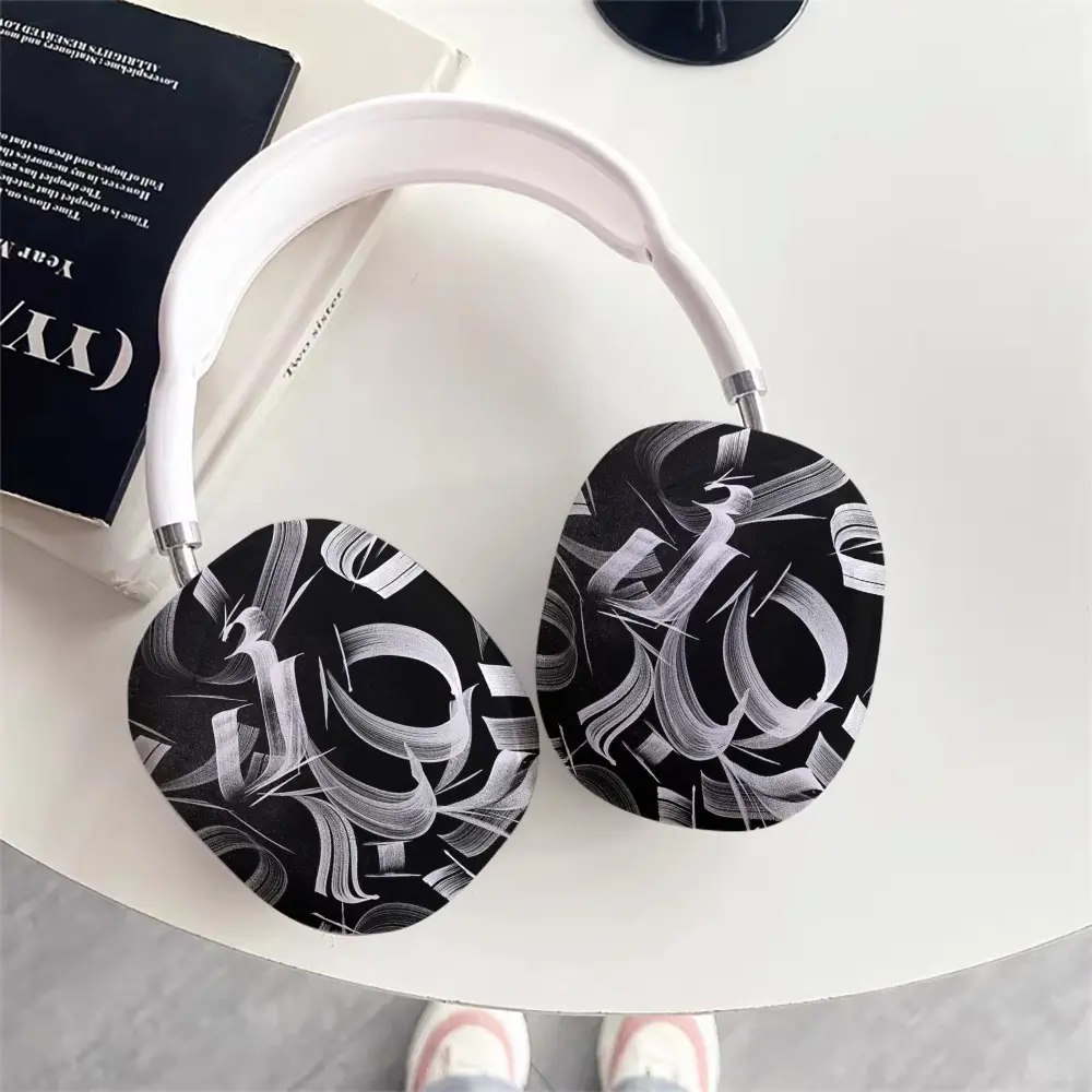 Glossy PBT Hard Shell Protective Headphone Case, Black and White Artistic Curve Graffiti Design, Compatible with AirPods Max, AirPods Max2
