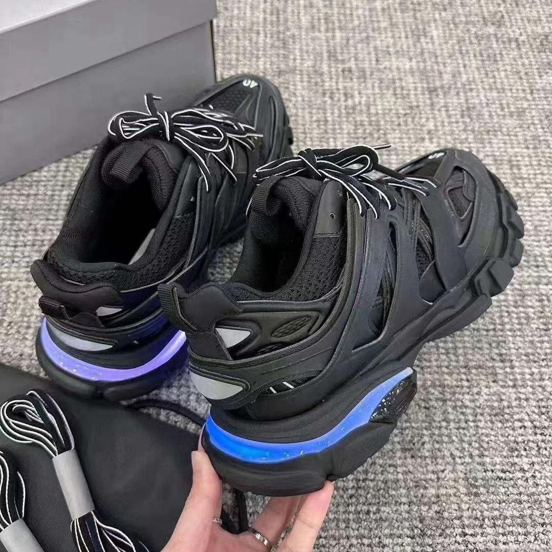 2026 Trend Luxury Designer Original Track 3.0 LED Light Sports Shoes Christmas Atmosphere Spring Winter Retro Style Running and Walking Sports Shoes, Gift
