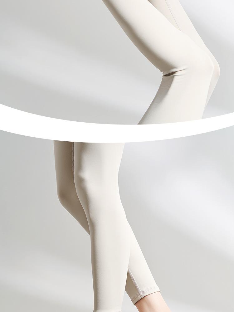 New gradient strap yoga socks, non-slip professional women's five-toe socks, Pilates socks for spring and summer, suitable for sports.