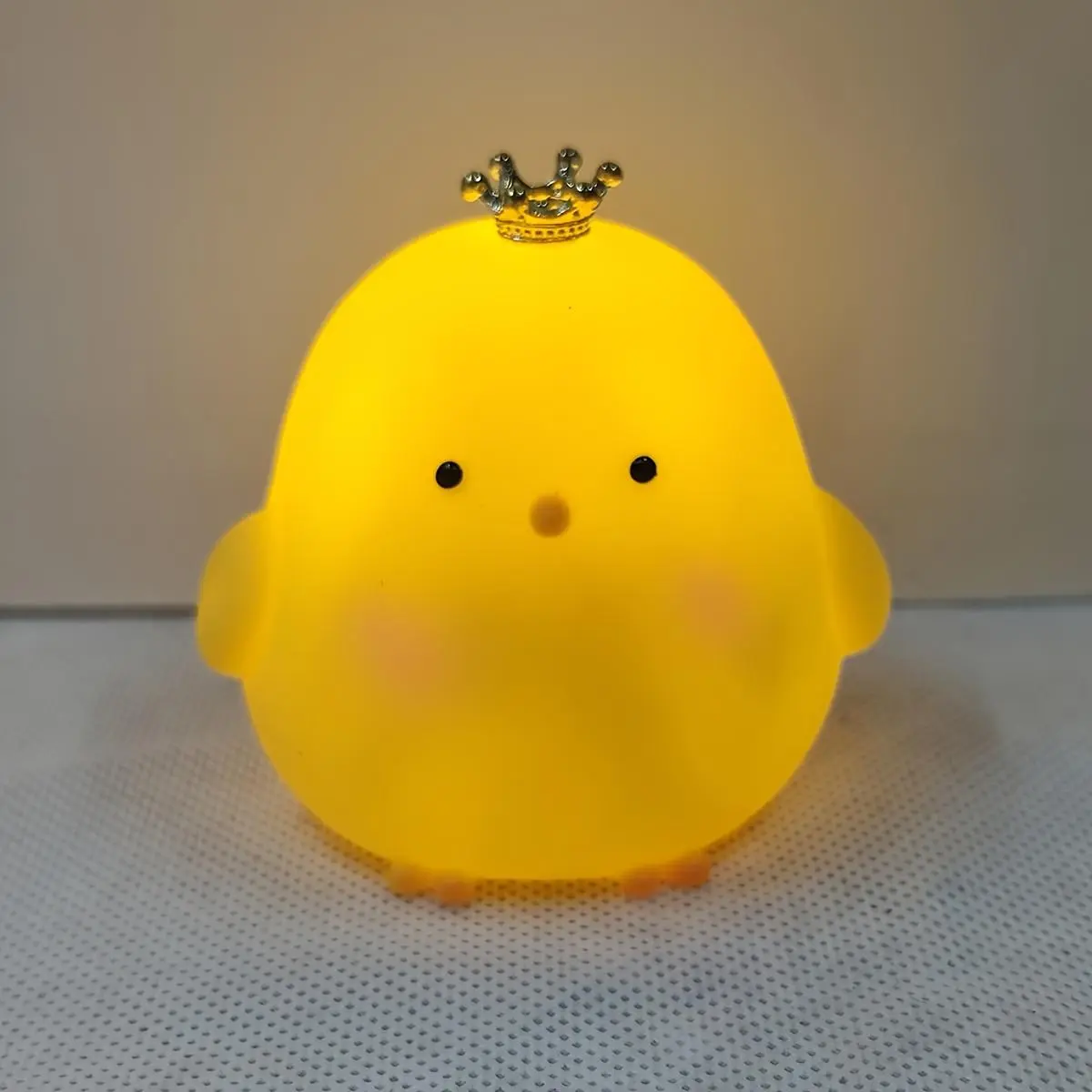 1pc Modern Minimalist Chicken LED Light, Cute Atmospheric Light Suitable for Halloween And Christmas Decoration, Luminous Ornament, Used for Indoor Bedrooms, Bedside Offices, Gifting Friends, Relatives, Classmates, Holiday Birthdays