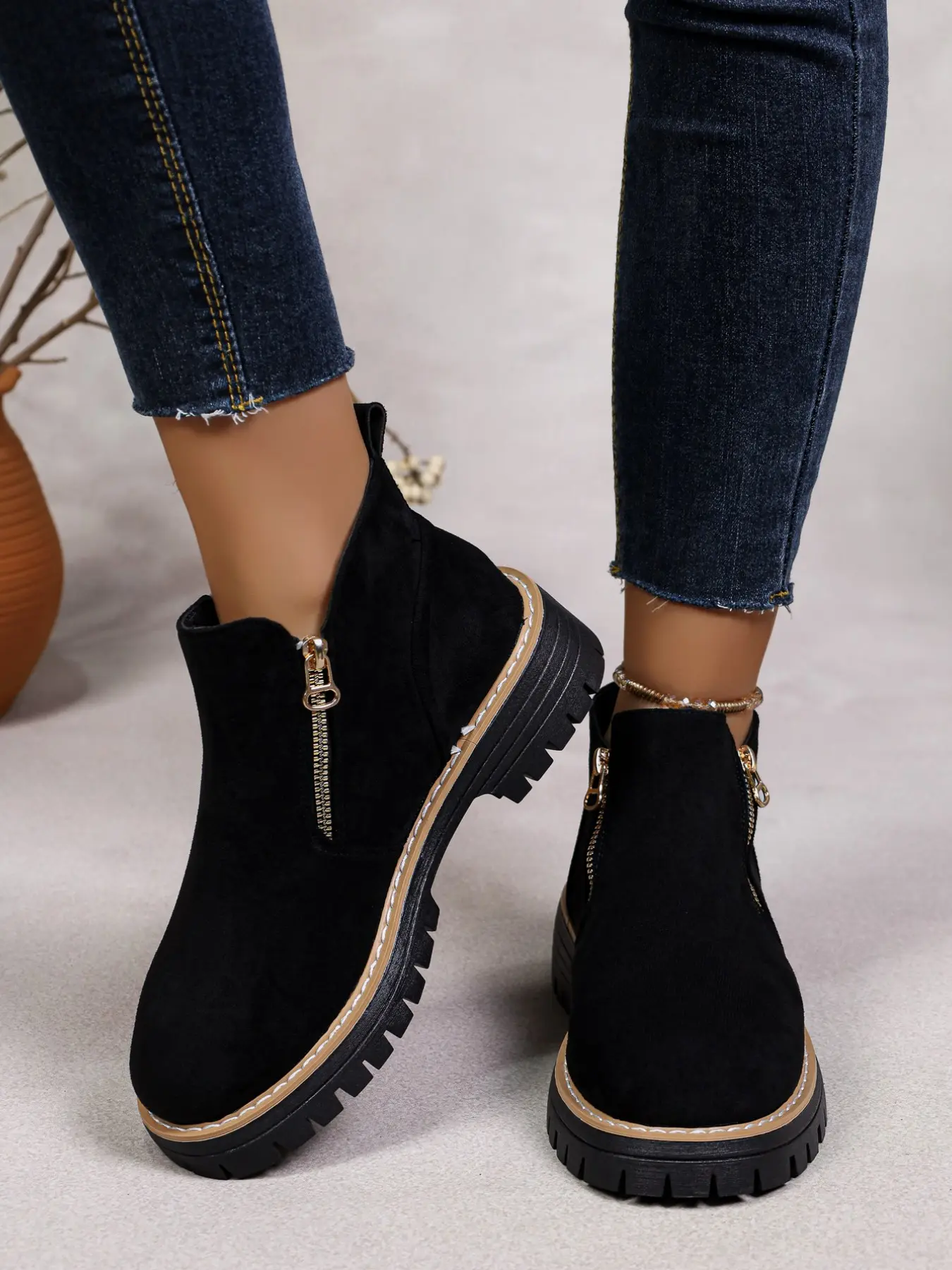 Women's Street Style Short Boots, Thick Fuzzy Lining for Warmth, Chunky Sole Height Boost, Versatile Casual Workwear Boots