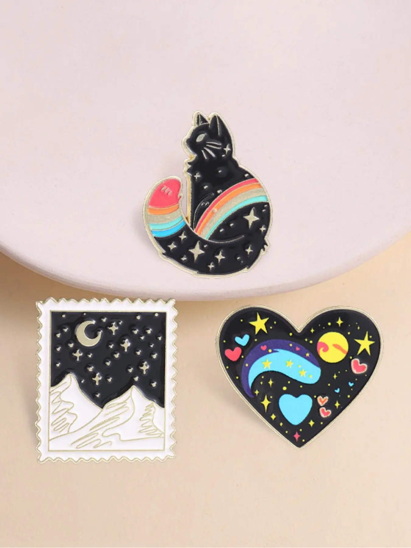 3pcs Galaxy Rainbow Cat Enamel Pins Set, Heart Starry Mountain Stamp, Lapel Brooch, Dreamy Space Lover Gift, Unique Fashion Accessory, Boutonniere Pins, Collectible Pins