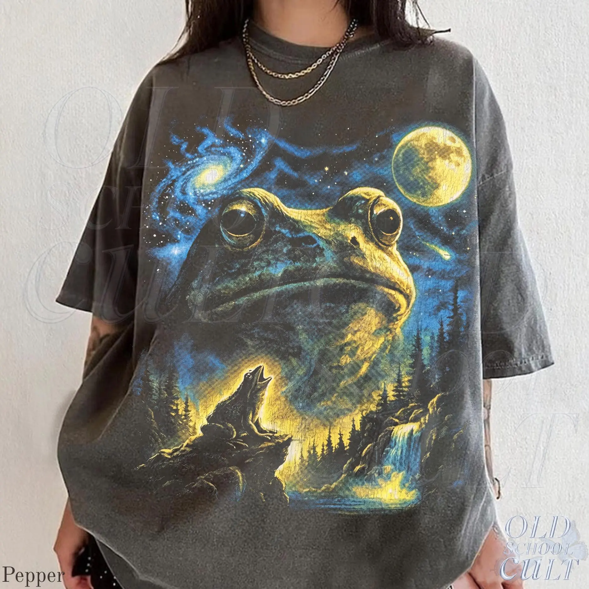 Cosmic Toad Graphic Tee Vintage Washed Cotton Tshirt Howling Frog Moon Space Galaxy Nature Art 90s Aesthetic Oversized T Shirt Women Short Sleeve Crewneck Top Retro Streetwear Outfit Birthday Gift Men Unisex Loose Casual Top