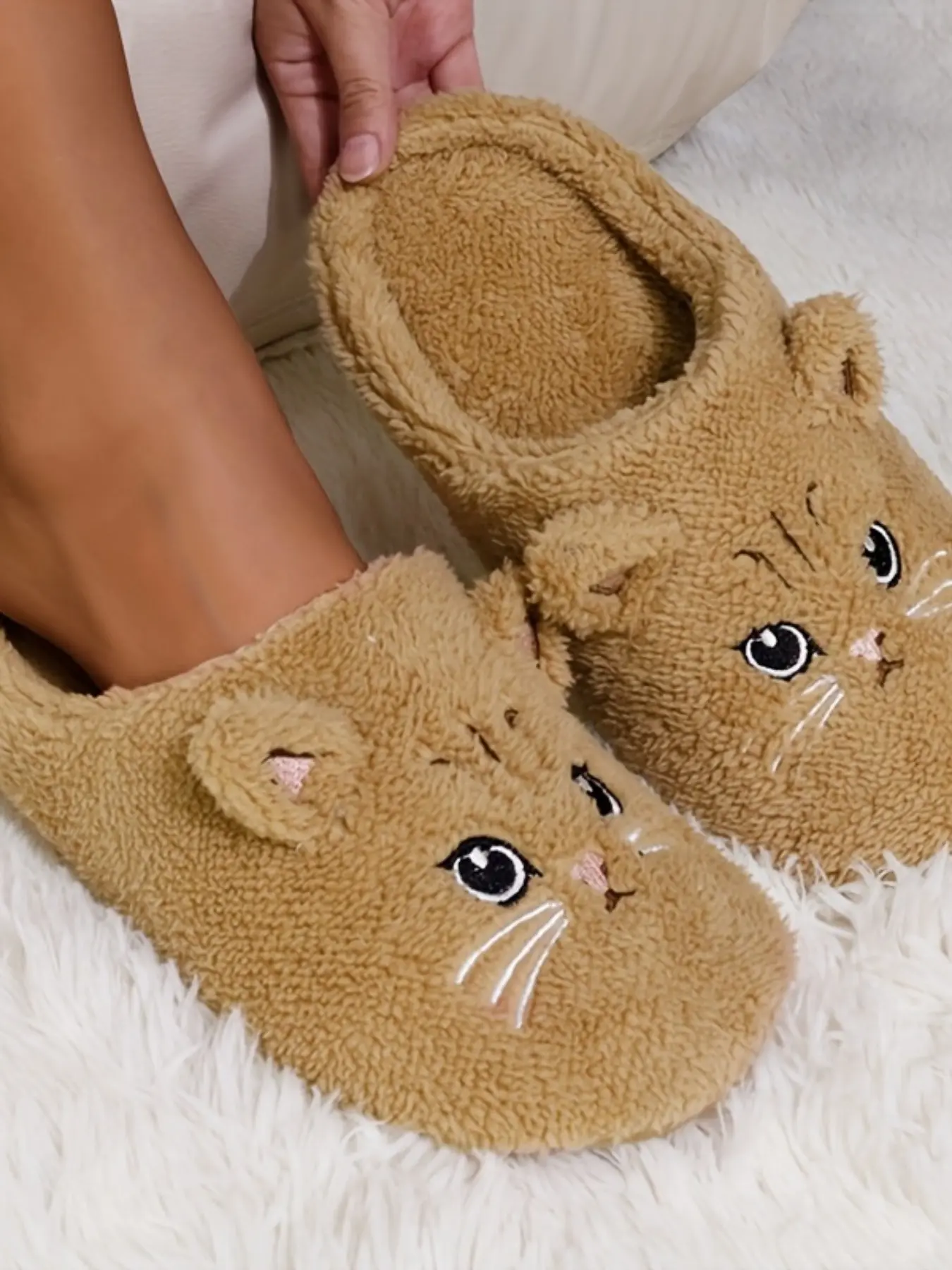 Cute Cat Indoor Slippers, Soft Fabric & Silent Sole, Comfortable Slip-On, Couples' Quiet Seasonal Warm Home Shoes, Warm Indoor Footwear