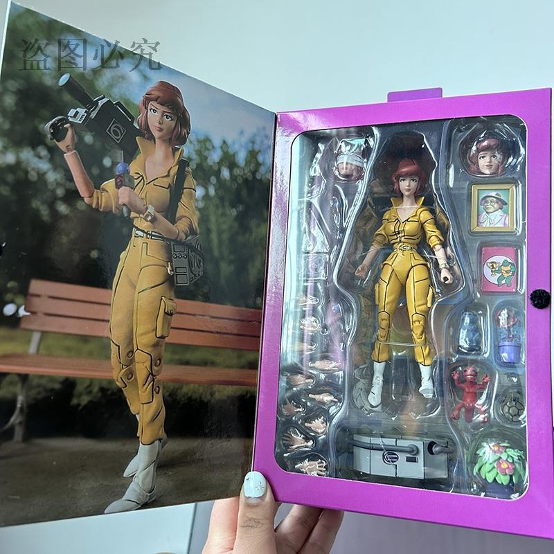NECA Version 2.0 Yellow Clothes Female Reporter Action Figurine GK Statue Collection Model Toys Christmas Gift popular