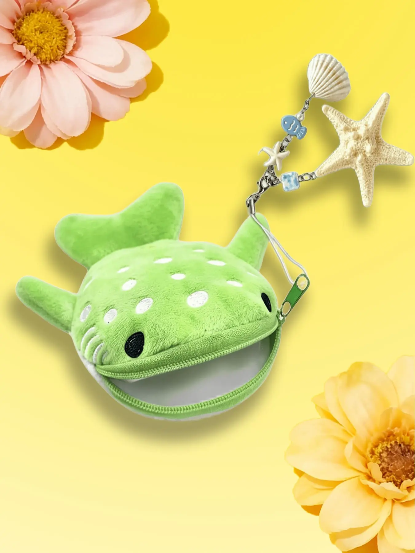 Bag Charm Whale Shark Plush Coin Purse & Keychain Charm Paired with an ocean-themed seashell charm Ocean-Inspired Healing Style Cute and cozy Holds loose change, earphones, and keys Suitable for Daily Wear, Travel, and Campus Life Cute Keychain Accessory