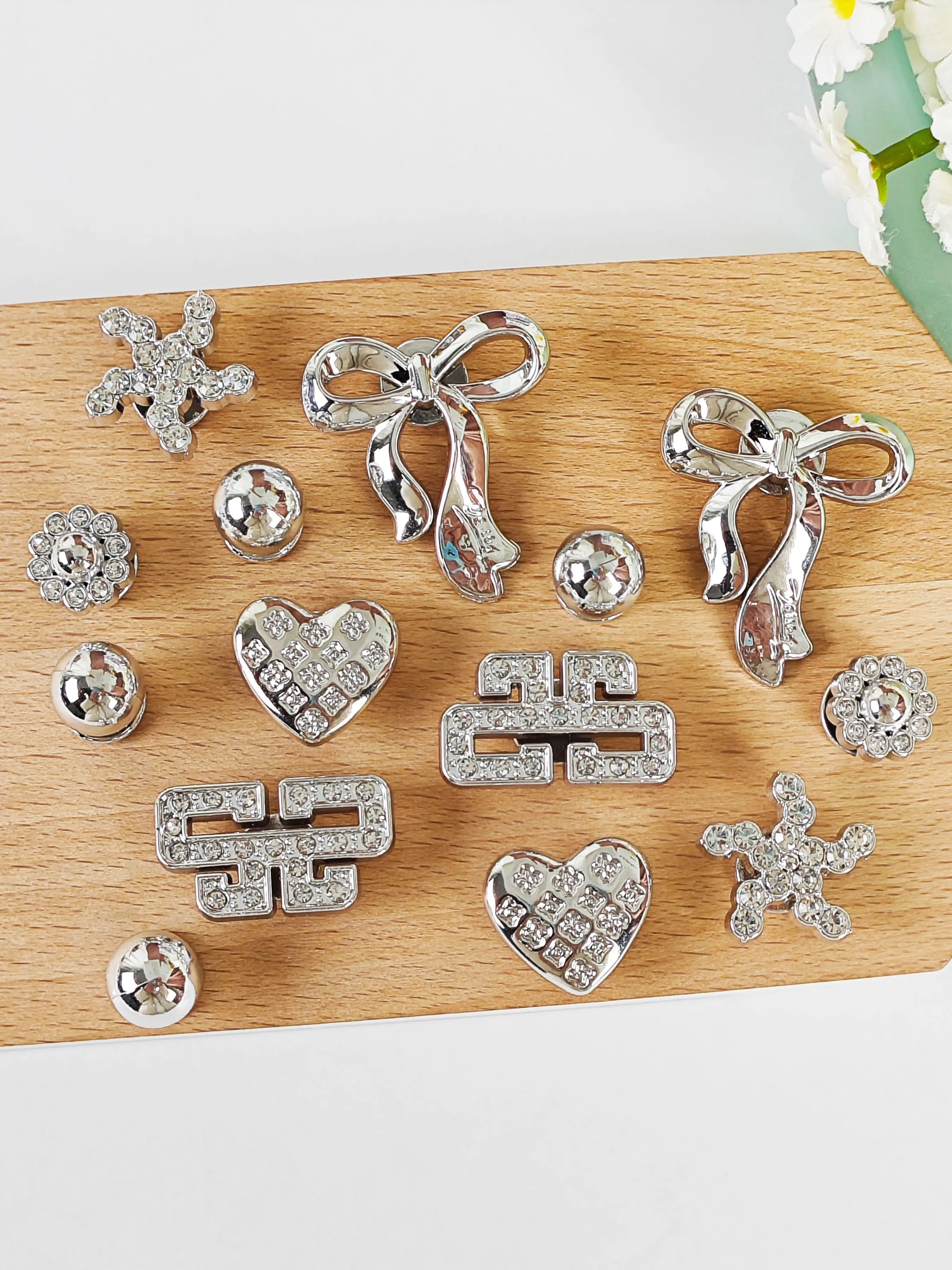 14pcs DIY Shoe Decorations, Butterfly, Heart, Flower Charms, Lightweight Non-Metallic, Y2K Style, for Eva Sandals, Detachable, Gift Idea