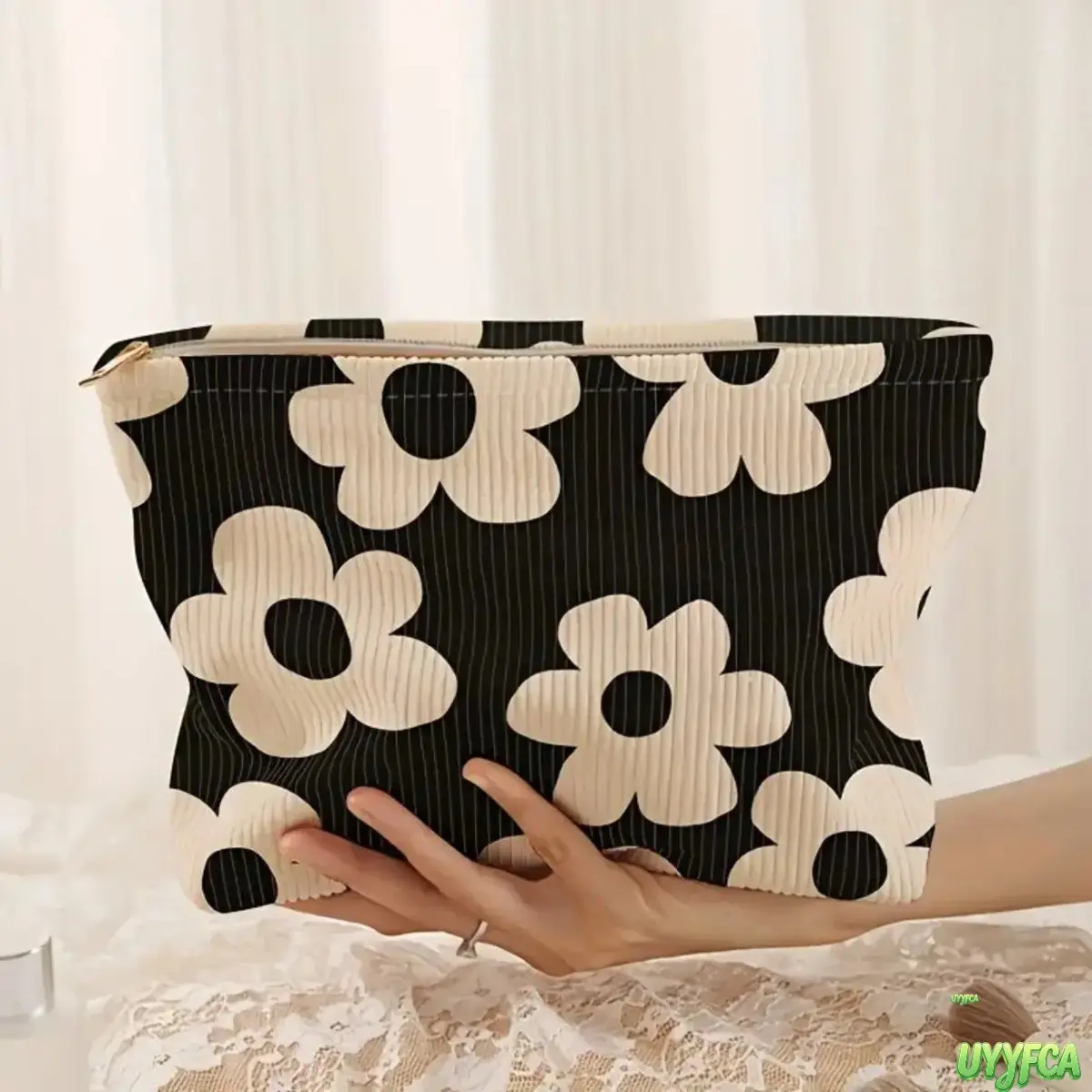 Chic Black White Floral Corduroy Zipper Makeup Bag, Large Capacity Portable Travel Cosmetic Organizer, Soft Lined Multi Purpose Pouch, Retro Flower Print Wash Bag For Skincare Brushes Daily Commute Vacation,Beach vacation,Summervibes