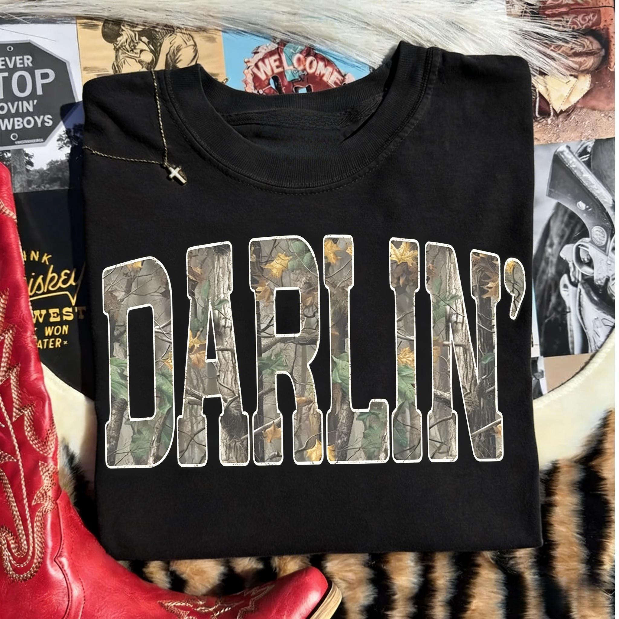 Retro Camo Western T-Shirt, darlin Retro Camo Country Distressed Cowboy Quote, Camouflage Shirt, Western Concert Shirt, Southern Tee,Unisex Graphic Casual Short Sleeve Crew Neck,Shirt for Men & Women, Gift for Her and Him Unisex T-shirt For Man And Woman