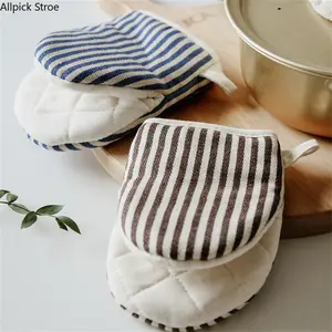 Heat Resistant Oven Mitts - Thick Insulation Kitchen Gloves with Non-Slip Grip, Anti-Scald for Baking, BBQ, Essential Kitchen Accessories for Home Chefs
