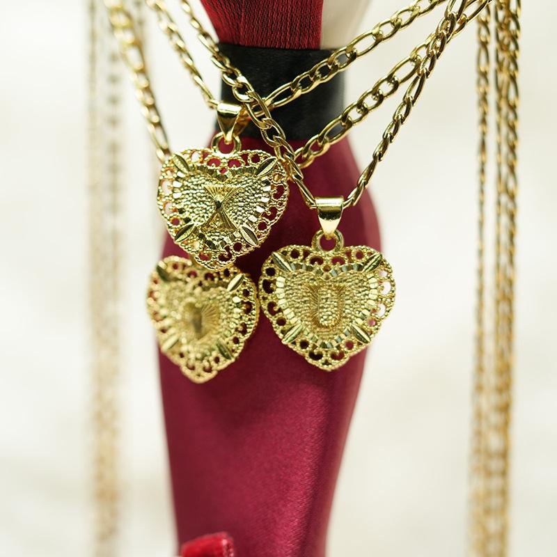 Vintage-style 18K gold-plated letter heart pendant necklace, suitable for both men and women, fashionable A-Z letter necklace